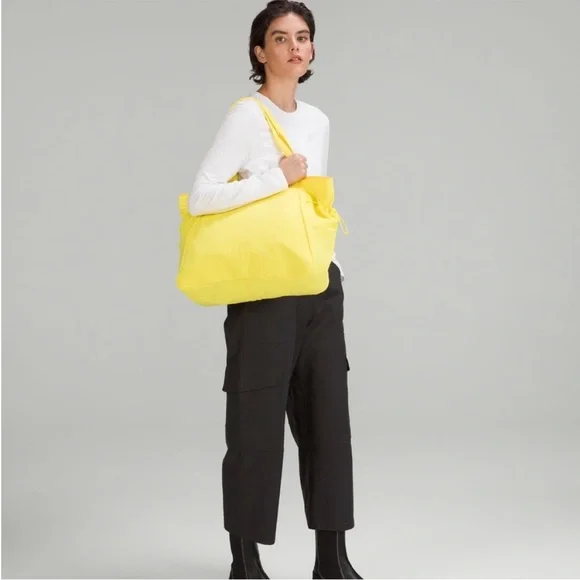 NWT Lululemon Sonic Yellow Side-Cinch Shopper Bag 18L - Lululemon Tote Bag - Picture 3 of 6